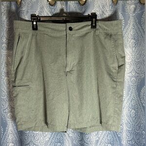 Magellan Outdoors Fish Gear Shorts Men’s 38 Gray Water Repellent
